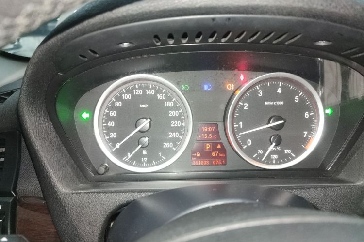 宝马X6 2014款 xDrive35i 运动型中控内饰14