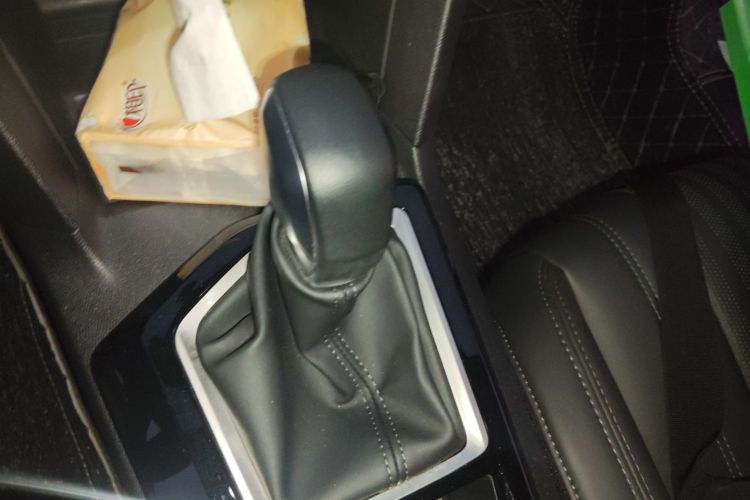 标致408 2022款 1.6T 逐梦版中控内饰18