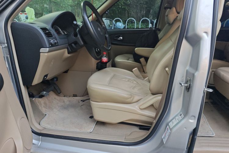 别克GL8 2014款 2.4L 行政版局部细节19