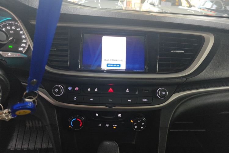 别克 英朗 2021款 改款 典范 1.5L 自动精英型中控内饰16