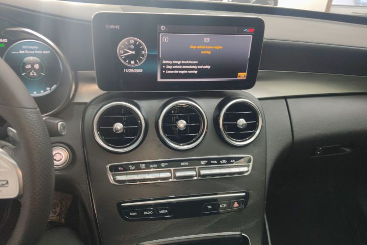 奔驰C级 2020款 C 200 L 时尚型运动版中控内饰16