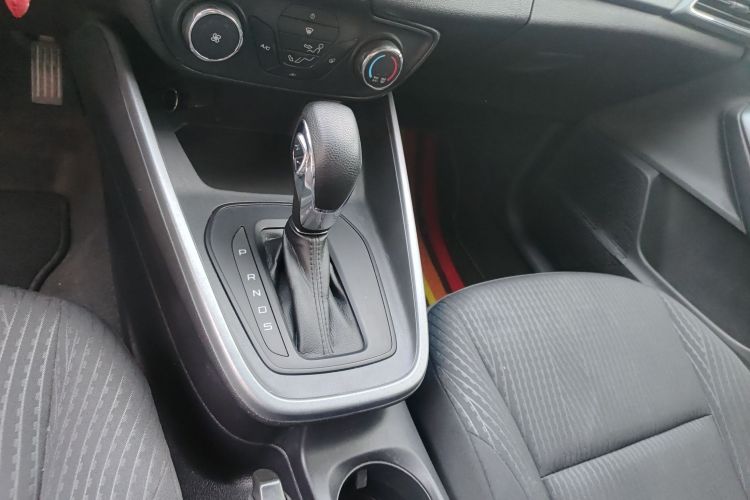 福特 福睿斯 2019款 改款 1.5L 自动质享型（胎压监测） 国VI中控内饰18