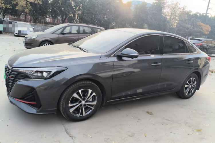 长安 逸动 2024款 PLUS 蓝鲸NE 1.4T GDI DCT高能版车身外观4