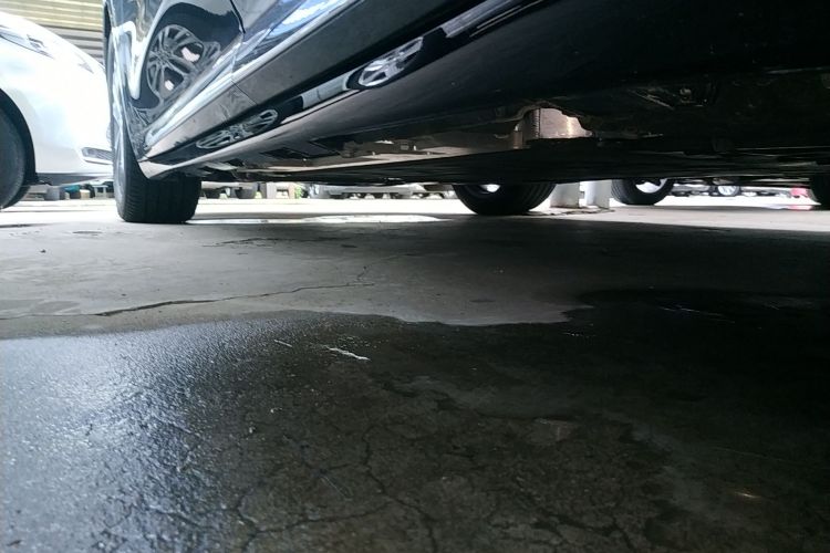 鸿蒙智行 智界R7 2025款 增程 251km Max机舱底盘30