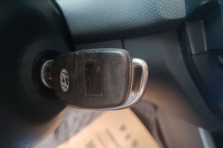 现代 瑞纳 2017款 1.4L 自动跃享版 国V中控内饰11