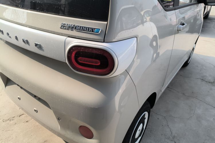 五菱汽车 宏光MINIEV 2024款 第三代 215km 青春版车身外观9