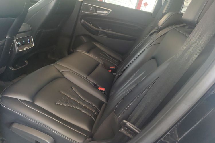 福特 锐界 2021款 PLUS EcoBoost 245 两驱豪锐型 7座中控内饰21