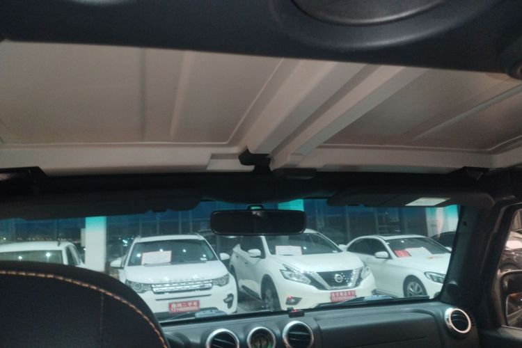 北京越野 北京BJ40 2016款 40L 2.3T 自动四驱尊享版中控内饰22