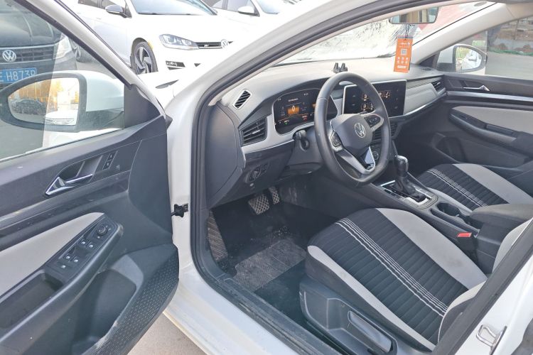 大众 宝来 2024款 200TSI DSG畅行版中控内饰20