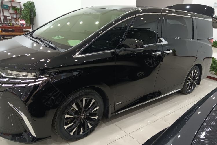 丰田 埃尔法 2024款 双擎 2.5L 臻享版车身外观4