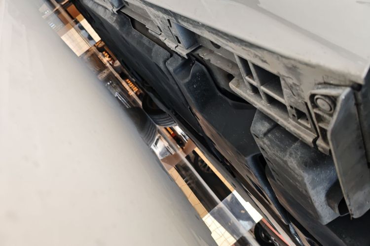 雷克萨斯ES 2021款 300h 行政版局部细节9003