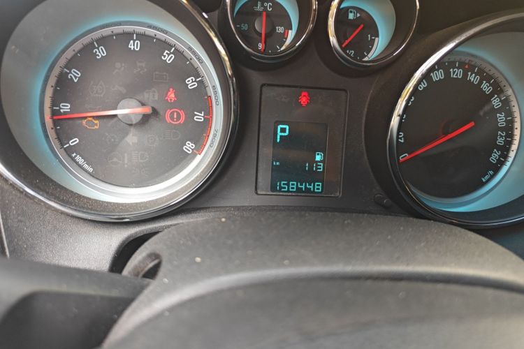 别克 英朗 2013款 XT 1.6L 自动时尚版中控内饰15