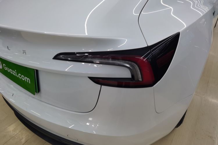 特斯拉 Model 3 2023款 后轮驱动版车身外观6001