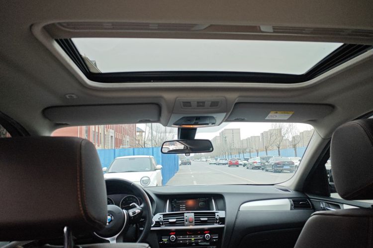 宝马X4 2016款 xDrive20i M运动型中控内饰22