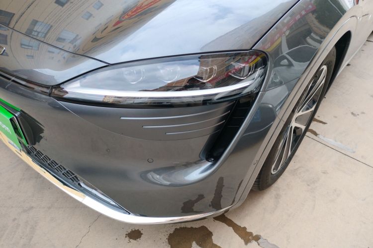 鸿蒙智行 智界R7 2024款 纯电 667km Pro局部细节36