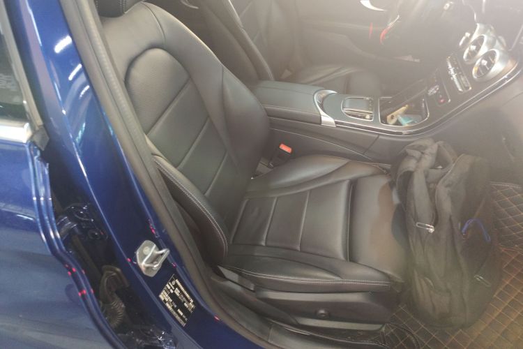 奔驰C级(进口) 2020款 改款 C 200 旅行轿车局部细节41