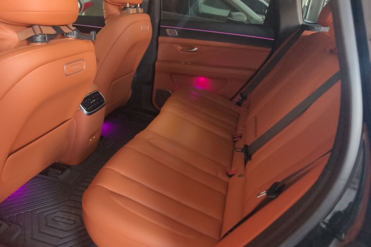 鸿蒙智行 问界M7 2024款 1.5T 智驾后驱Ultra版 5座中控内饰7004