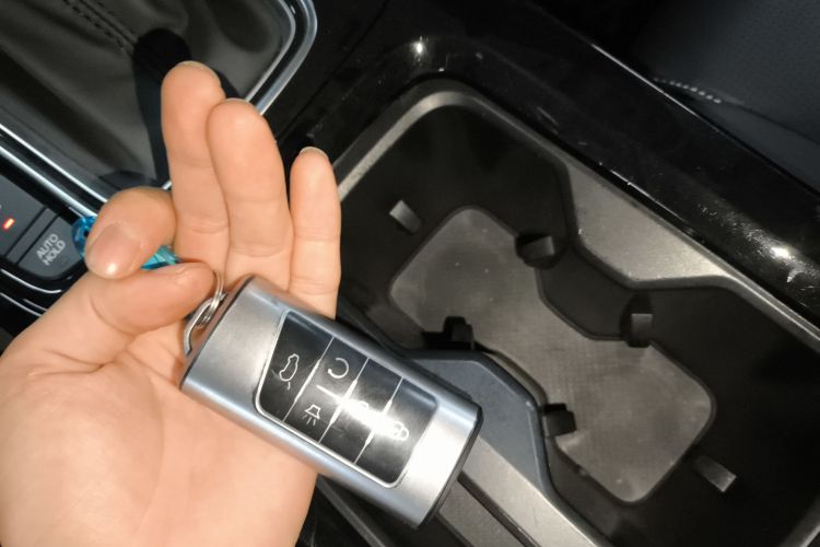 广汽传祺 传祺M6 2023款 PRO 270T DCT豪华版中控内饰11