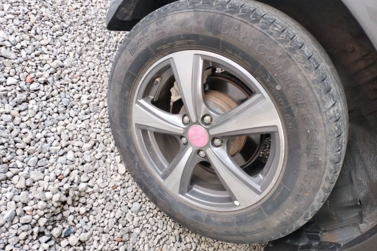 哈弗H6 2013款 升级版 2.4L 自动两驱精英型车身外观6003