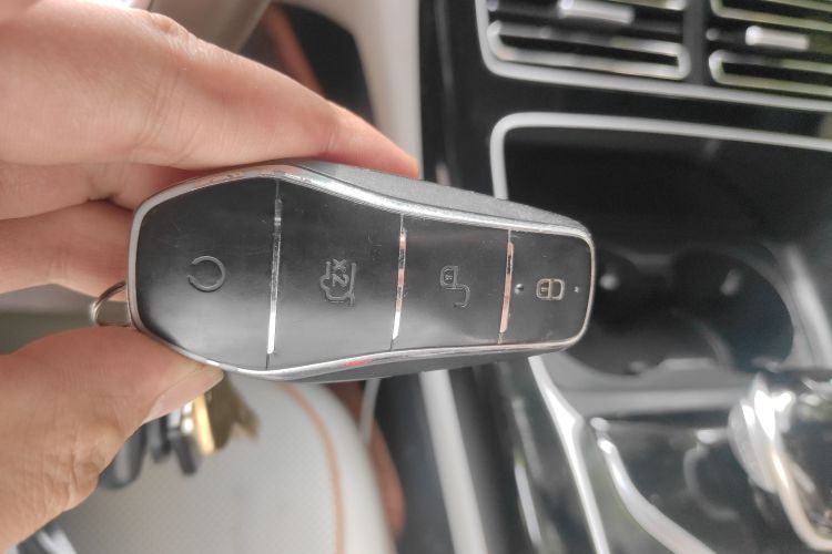 比亚迪 秦PLUS 2023款 冠军版 EV 420KM领先型中控内饰7001