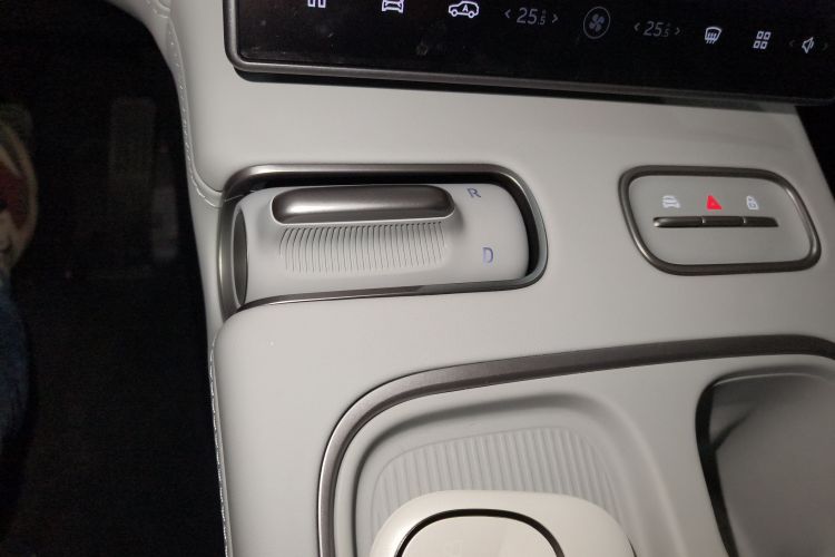 蔚来ES6 2023款 75kWh中控内饰18