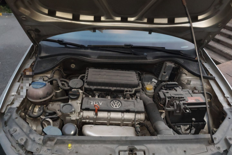 大众 Polo 2011款 1.4L 自动致酷版局部细节24