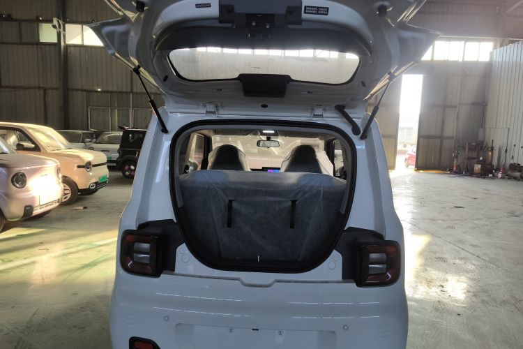 吉利银河 2024款 熊猫mini 200km 耐力熊机舱底盘23