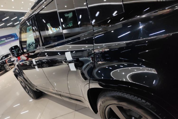 路虎卫士 2025款 110 3.0T P400 -Dynamic HSE车身外观6003