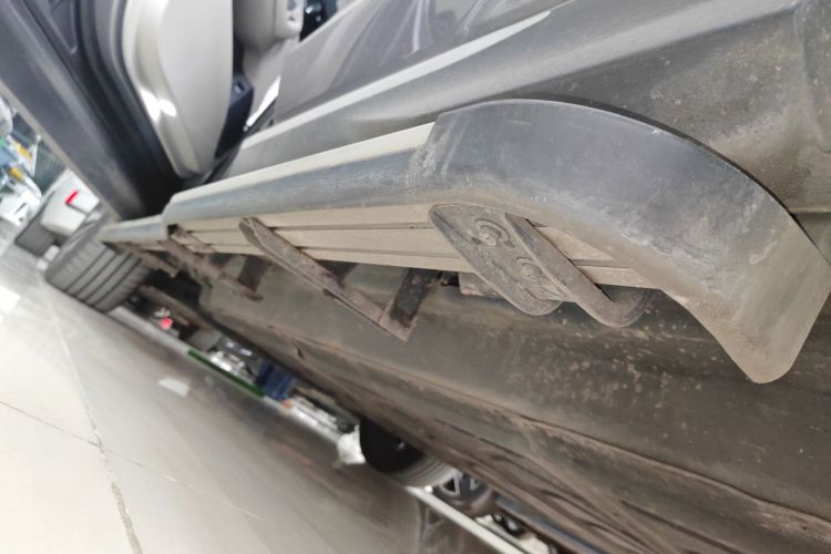 比亚迪 宋PLUS新能源 2023款 冠军版 EV 520KM 尊贵型局部细节9002