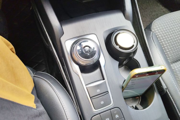 福特 福克斯 2019款 两厢 EcoBoost 180 自动锋潮型中控内饰18