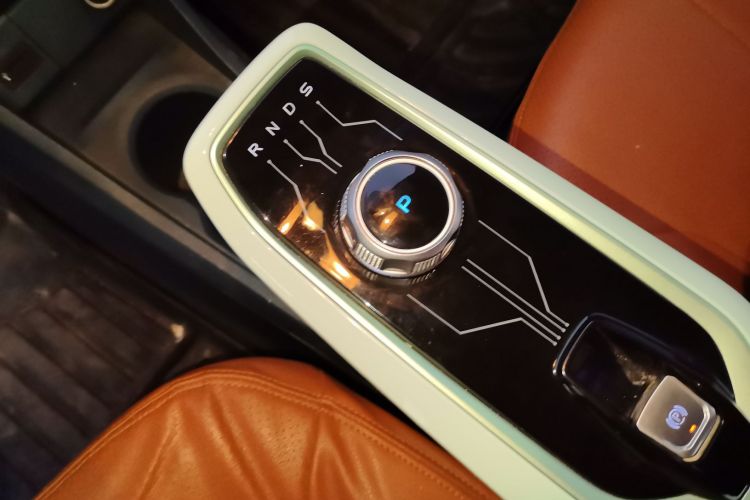 长安欧尚 奔奔E-Star 2022款 清心版 多彩款 磷酸铁锂中控内饰18