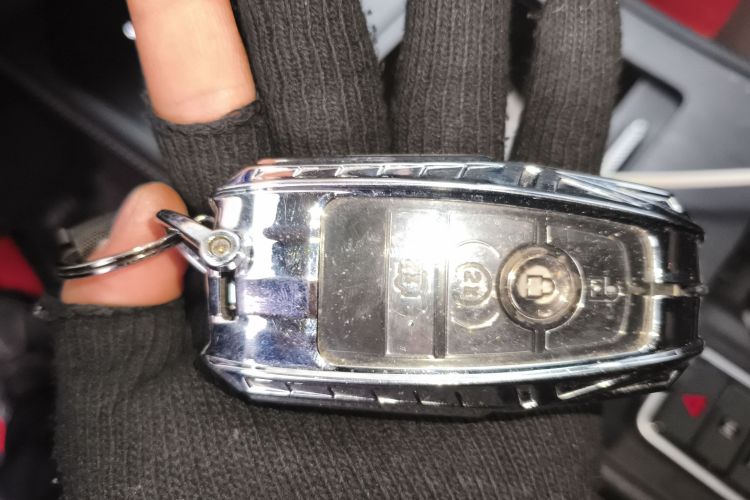 林肯 冒险家 2024款 2.0T 两驱尊享版中控内饰11