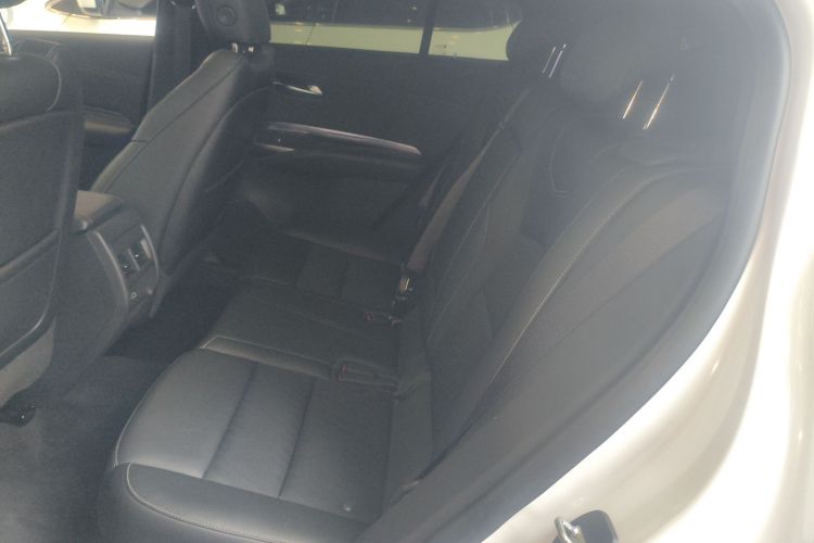 凯迪拉克XT4 2020款 改款 28T 两驱技术型中控内饰21