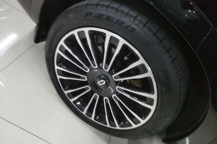 鸿蒙智行 问界M7 2024款 1.5T 智驾后驱Max版 6座车身外观6008