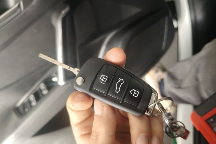 奥迪Q2L 2022款 35 TFSI 进取致雅型中控内饰7001