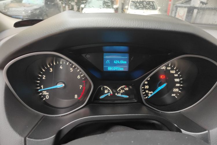 福特 福克斯 2017款 两厢 1.6L 手动舒适型智行版中控内饰15