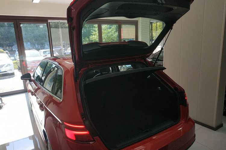 奥迪A3 2017款 Sportback 35 TFSI 时尚型机舱底盘23