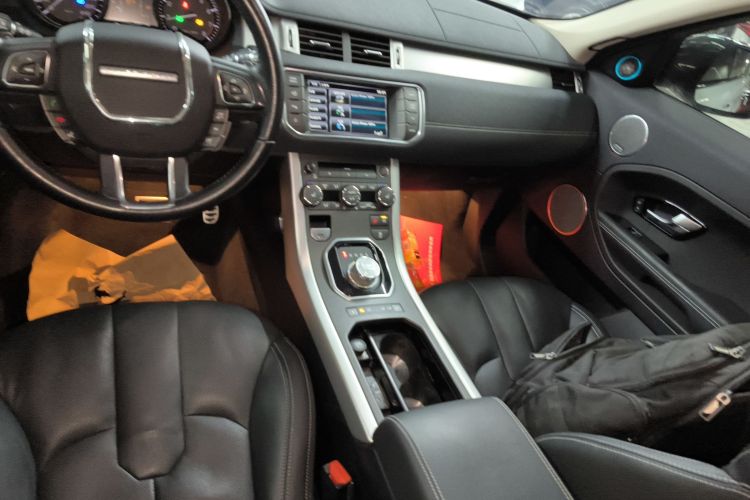 路虎 揽胜极光 2015款 2.0T 五门锐动版中控内饰18