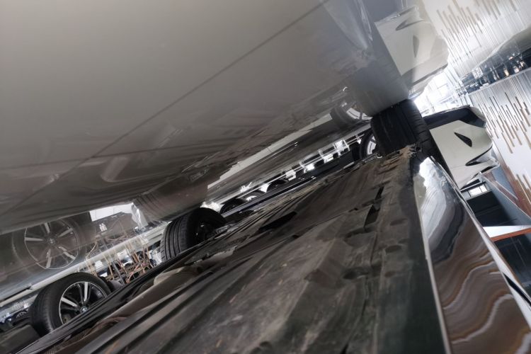 宝马X5 2023款 xDrive 30Li 尊享型M运动曜夜套装局部细节9002