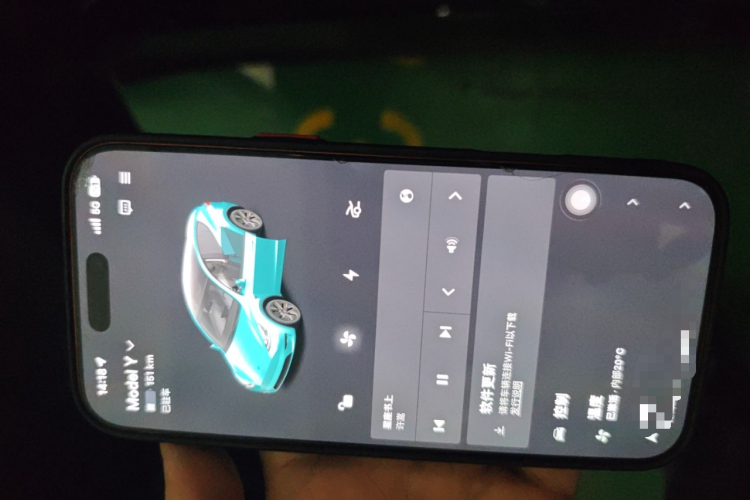 特斯拉 Model Y 2023款 后轮驱动版中控内饰11