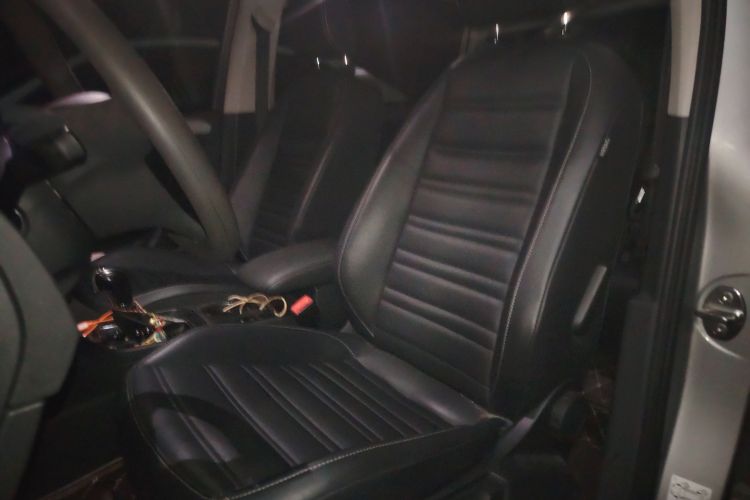 大众 2018款 途安L 280TSI DSG舒适版 7座 国VI局部细节19