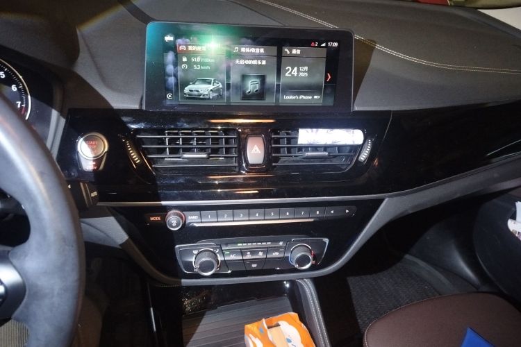 宝马1系 2021款 120i M运动曜夜版中控内饰16