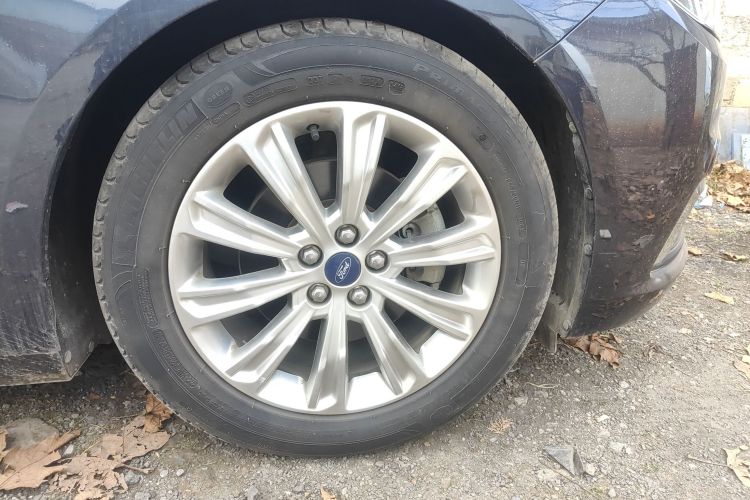 福特 金牛座 2019款 EcoBoost 245 悦享版车身外观10