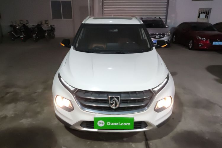 宝骏510 2017款 1.5L 自动豪华型车身外观2