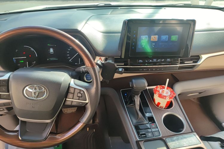 丰田 赛那SIENNA 2021款 2.5L混动 舒适版局部细节16