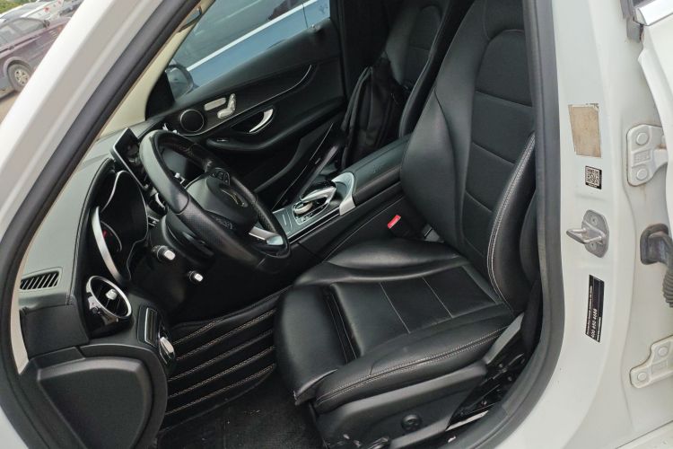 奔驰C级 2018款 C 200 L 运动版局部细节19