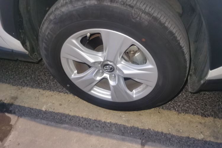 丰田 RAV4荣放 2022款 2.0L CVT两驱都市版车身外观10