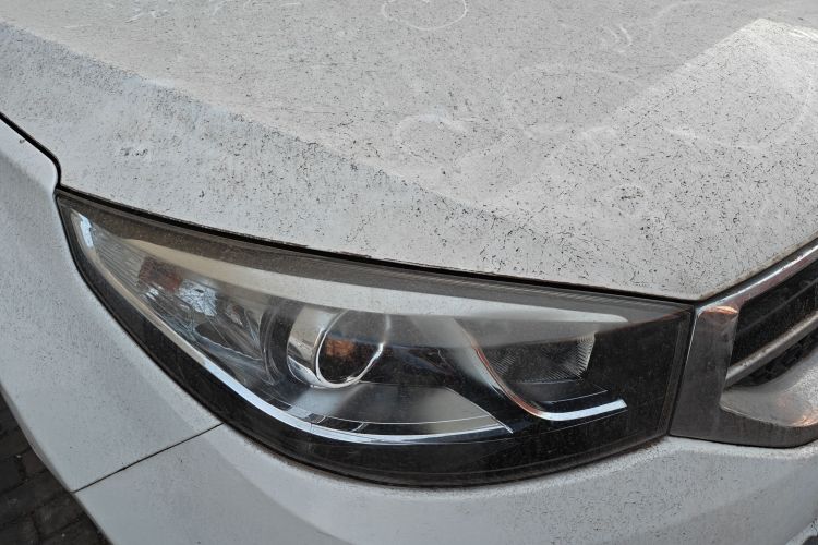 奇瑞 瑞虎3 2015款 1.6L 手动智尚纪念版车身外观8