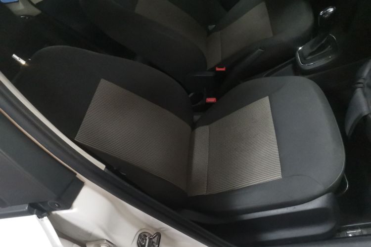 大众 Polo 2016款 1.4L 自动风尚型局部细节41