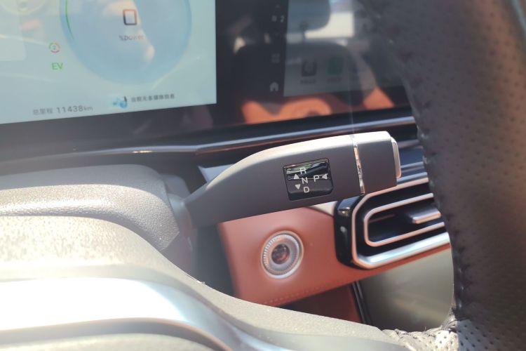 捷途山海L7 2024款 1.5T 120km ULTRA 7座中控内饰18